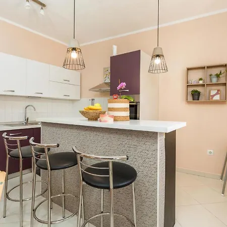 2 Bedroom Gorgeous In Holiday home