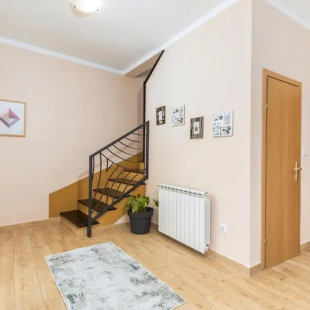 2 Bedroom Gorgeous In * Marcana