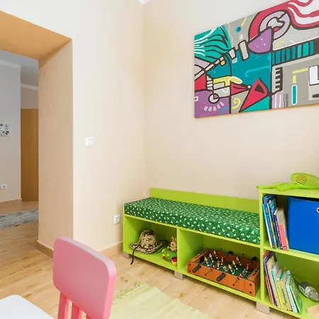 2 Bedroom Gorgeous In Marcana