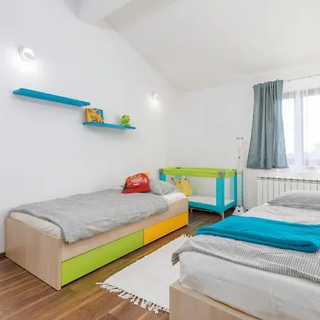 2 Bedroom Gorgeous In * Marcana